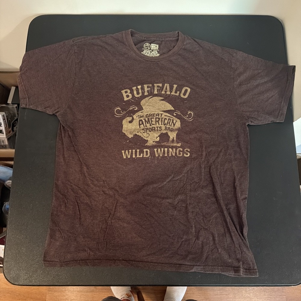 Buffalo Wild Wings THE GREAT AMERICAN SPORTS Brown Women's ~2XL T-Shirt Bison